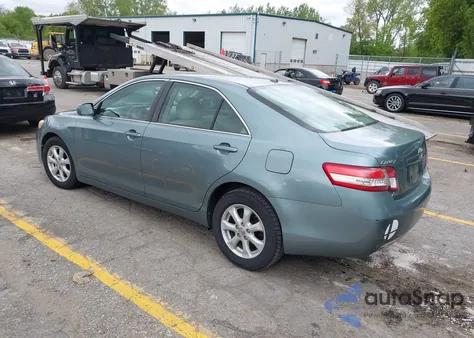 2011 Toyota Camry Le z USA, uszkodzony, nr VIN 4T4BF3EK0BR093554